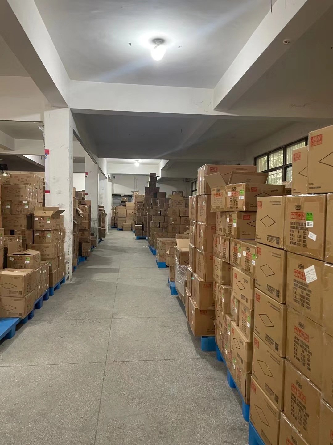 仓库实景